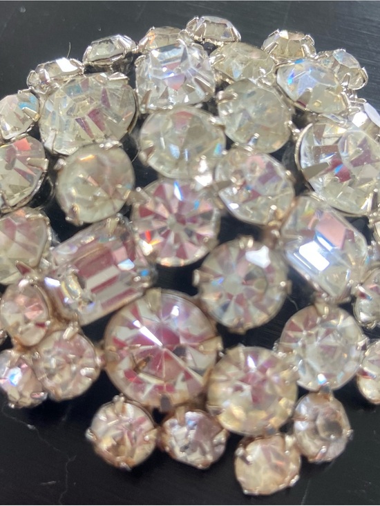 Albert Weiss Jewelry - Vintage-Albert Weiss Signed Clear Crystal Cluster Brooch - Elegant Sparkle!
